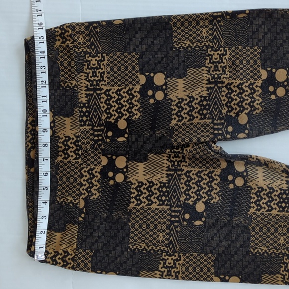 LuLaRoe Tall & Curvy Chevron Zig Zag Leggings - Picture 8 of 10